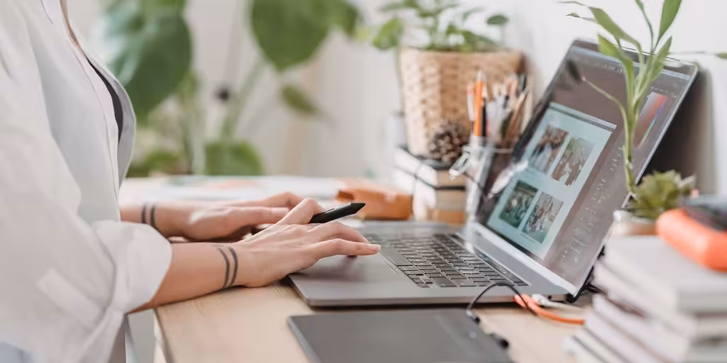 Remote sales co-pilot working via computer